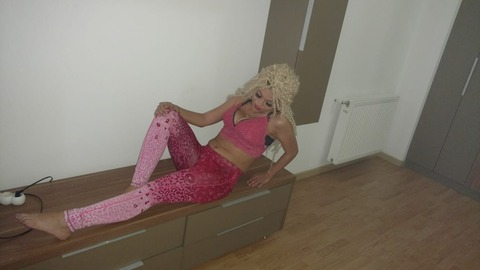 Header of alecarmen1992