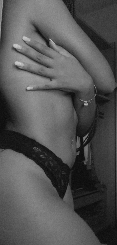 Header of angelbabyy_xoxo