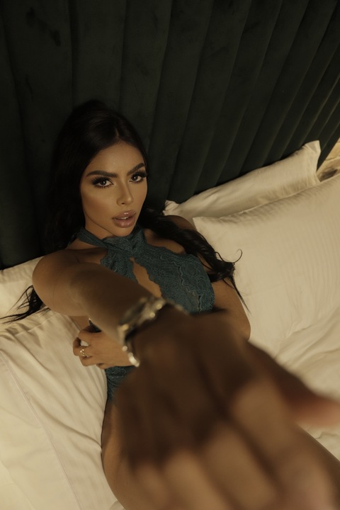 Header of canelasungirl