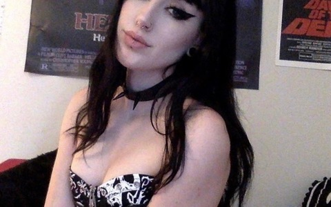 Header of cemeterygirl