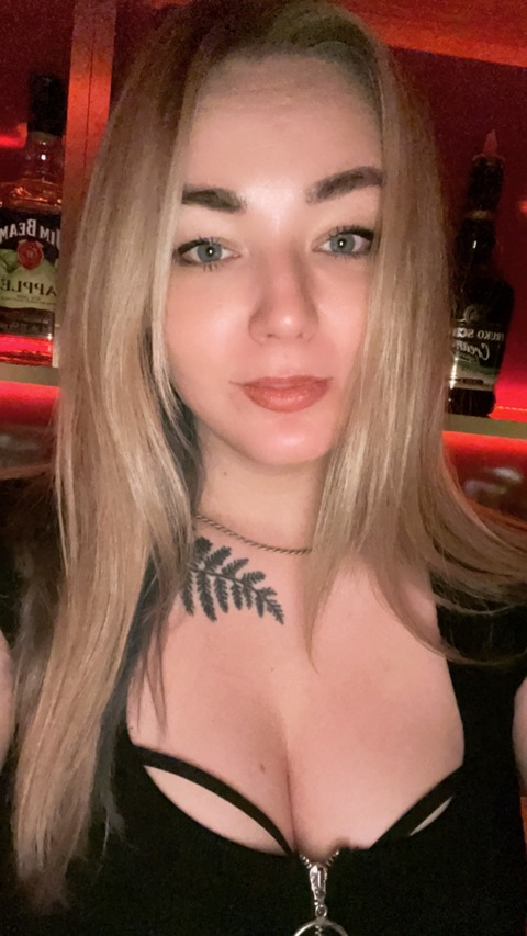 Header of crazy_blond