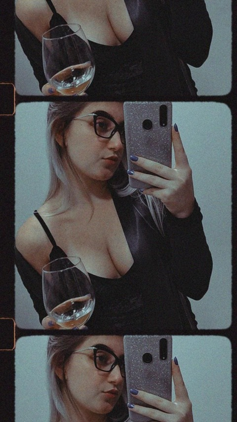 Header of criisthinaaa