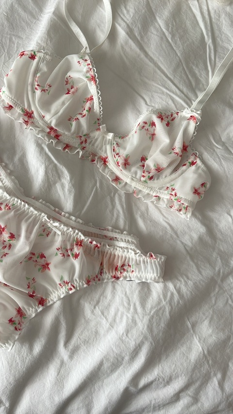 Header of daniellerosalia