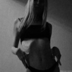 ellydee OnlyFans Leak 

 profile picture