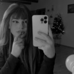 Onlyfans leak emmaisart 

 profile picture