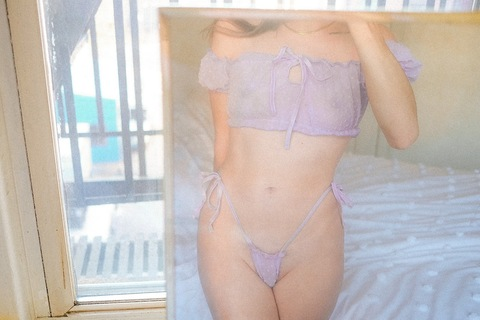 Header of girlwiththecamera