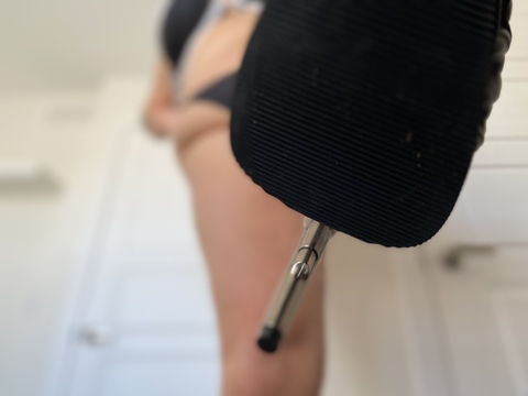 Header of goddesslewinskyyy