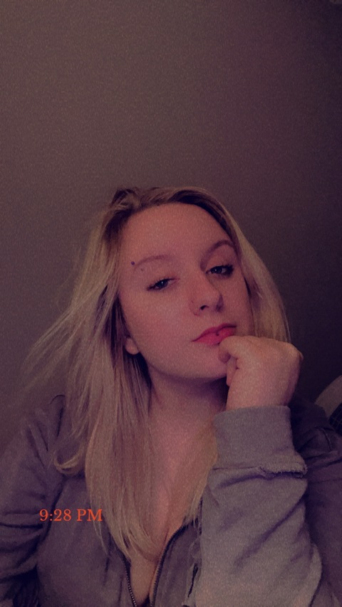 Header of honeypothannah23