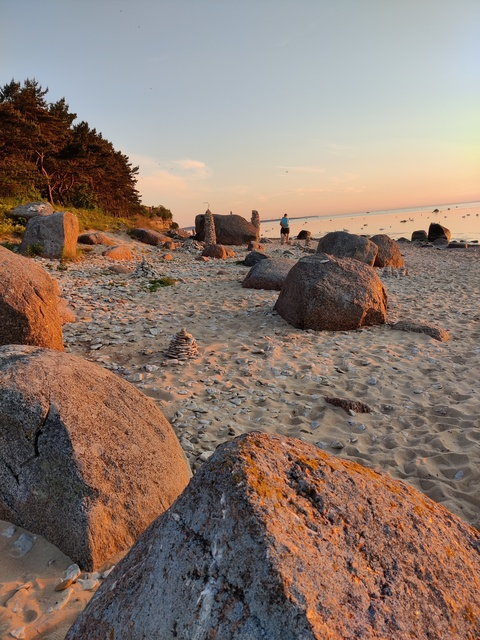 Header of ladyunchained