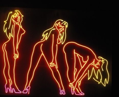 Header of makemesquirtxx