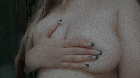 Header of mariahhbabyyy