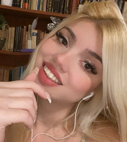 Header of nataliecamila
