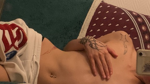 Header of naughtyelfy