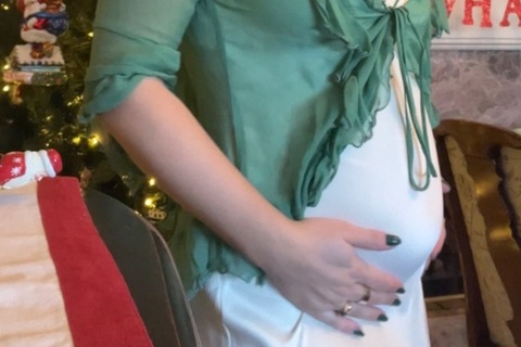 Header of pregnantrose
