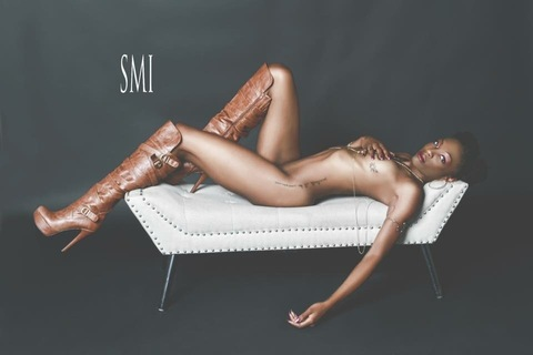 Header of prettyasseuphoria