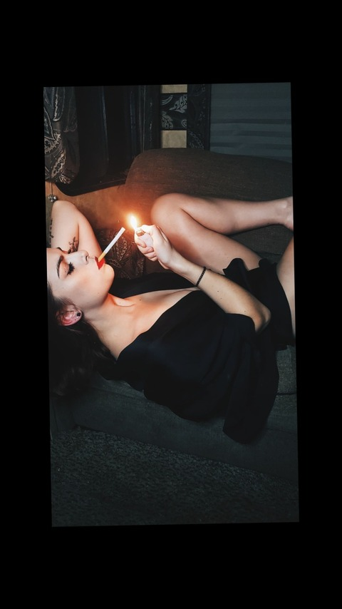 Header of redlipsmoker