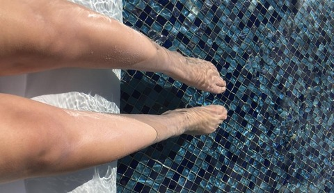 Header of rightkitkatie