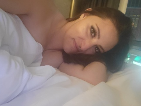 Header of silkyfox.1