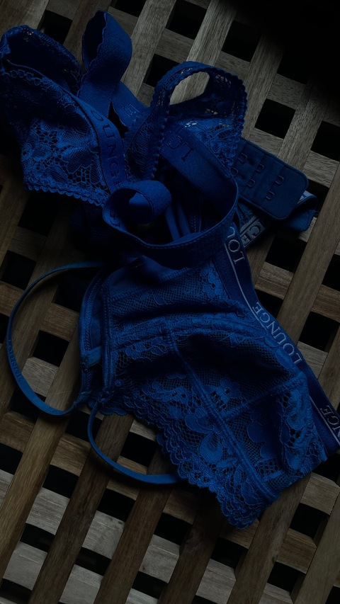 Header of sophie093
