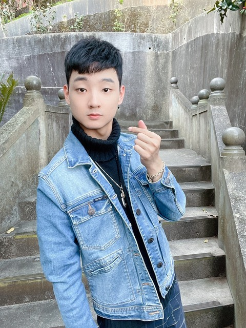 Header of tom77646447