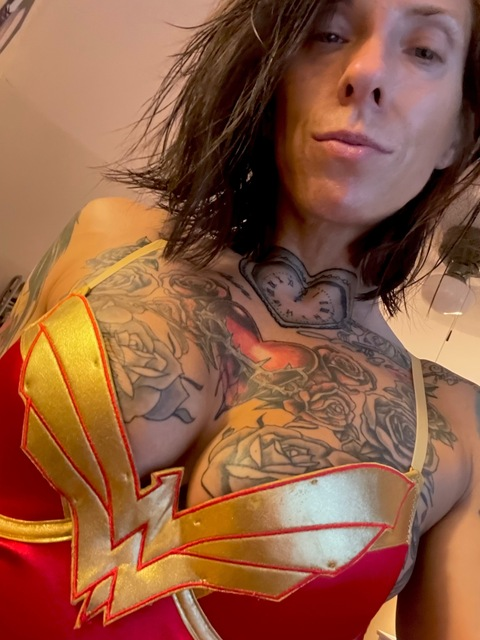 Header of wonderwoman1983