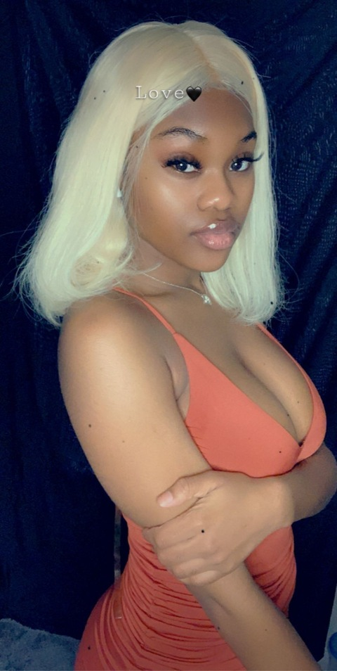 Header of xoxomeliafree