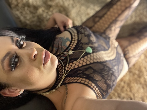 Header of xxxtinamarie69