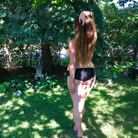 Header of yourgirlsam