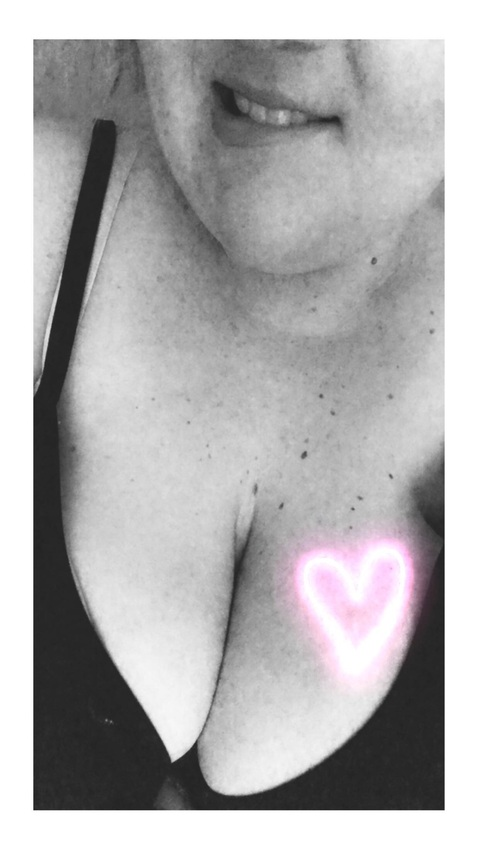 zoemoore OnlyFans - Free Access to 32 Videos & 49 Photos Onlyfans Free Access